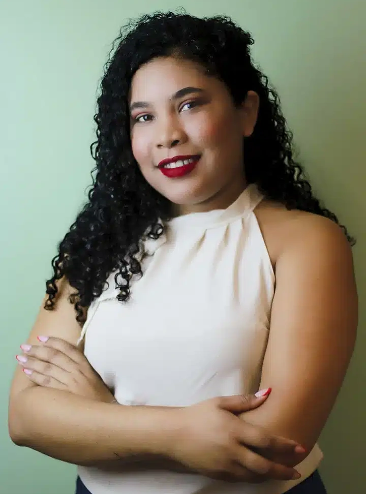 Ana Caroline Ribeiro